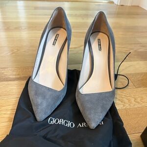 Giorgio Armani Gray Suede Pointed Toe Pumps with Dust Bag – Size 36.5 (US 6.5)